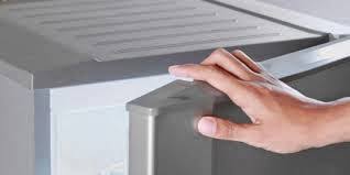 cara memperbaiki engsel pintu kulkas yang rusak